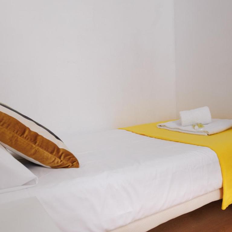 Elegance and Comfort in Barcelona, 4Bedroom Apartment in the Most Exclusive Area - Four-Bedroom Apartment - 6