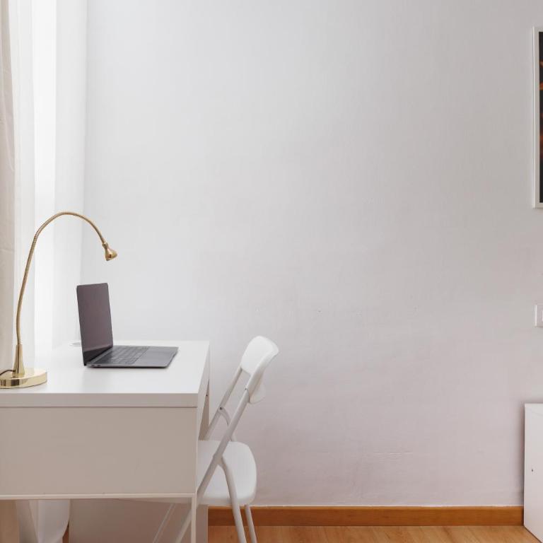 Elegance and Comfort in Barcelona, 4Bedroom Apartment in the Most Exclusive Area - Four-Bedroom Apartment - 27