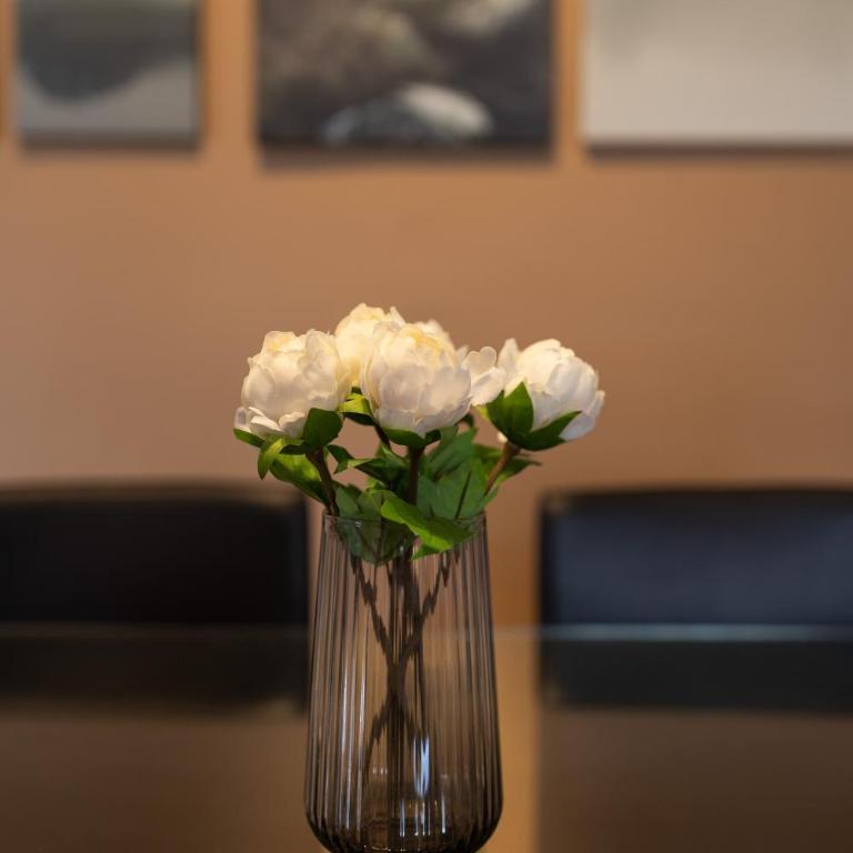 Elegance and Comfort in Barcelona, 4Bedroom Apartment in the Most Exclusive Area - Four-Bedroom Apartment - 37