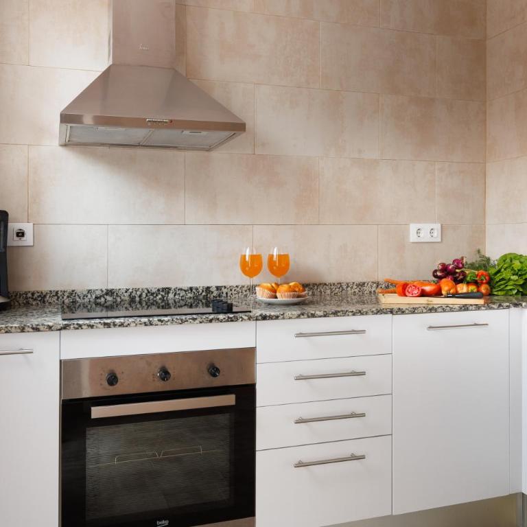 Elegance and Comfort in Barcelona, 4Bedroom Apartment in the Most Exclusive Area - Four-Bedroom Apartment - 29