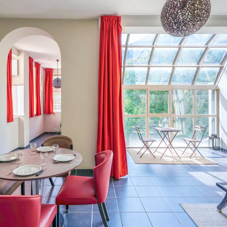 Apparthôtel Tempologis - Chateau de la Rochette - Suite Classique - 1