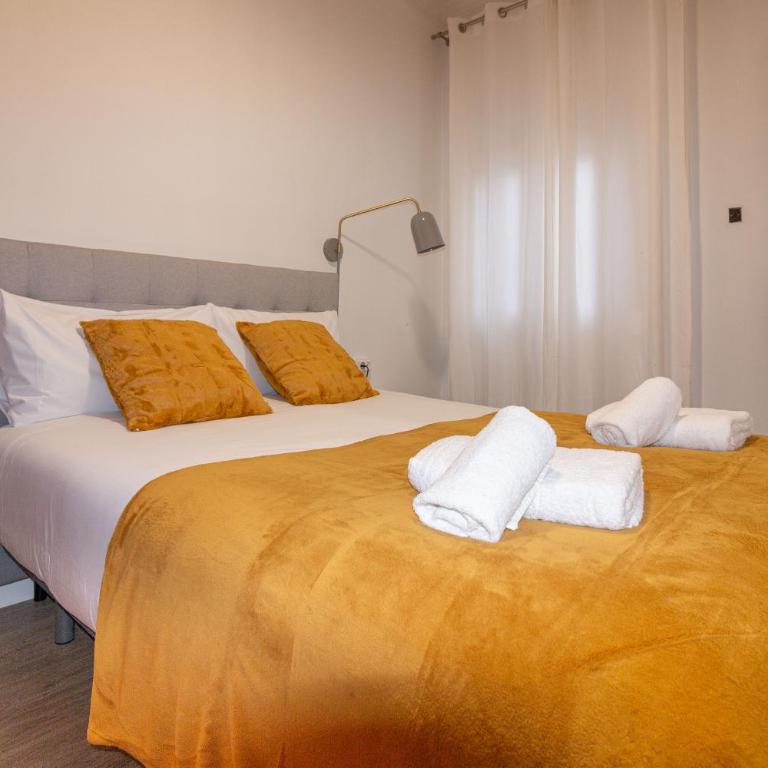 Central & Fully Equipped Apartment in Eixample Next to Metro, Sleeps 5 - Apartamento de 3 dormitorios - 2