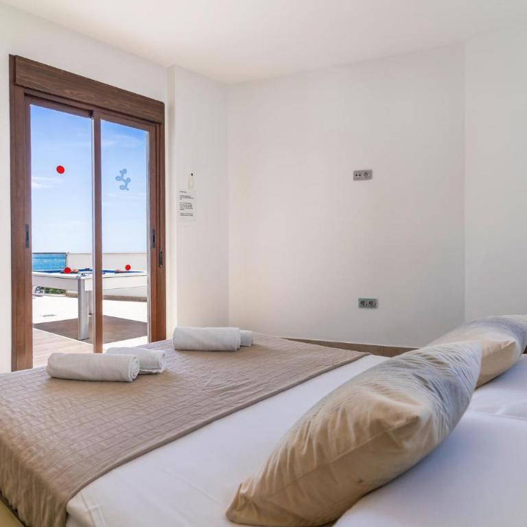Awesome Home In Torrox Costa - Casa de 4 dormitorios - 9