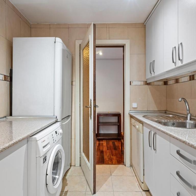 Apartment in Salamanca neighborhood for 5 pax - Bocangel - Three-Bedroom Apartment - 14
