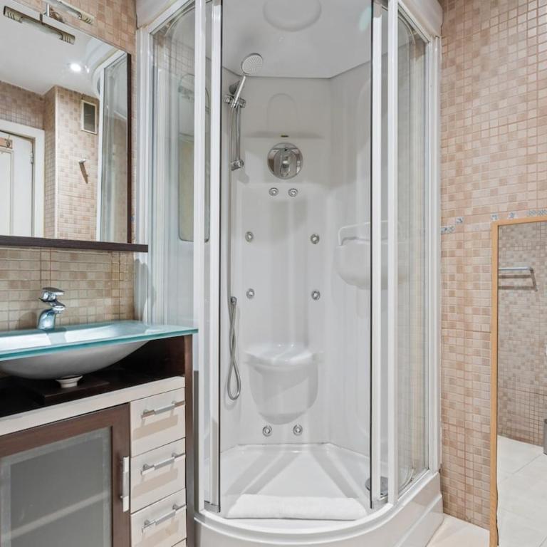 Apartment in Salamanca neighborhood for 5 pax - Bocangel - Three-Bedroom Apartment - 19
