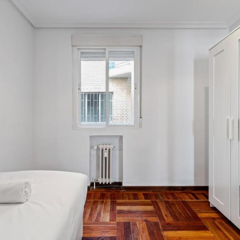 Apartment in Salamanca neighborhood for 5 pax - Bocangel - Three-Bedroom Apartment - 30
