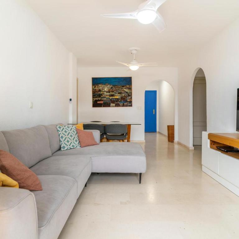 Cozy Apartment In Benalmadena With Swimming Pool - Apartamento de 3 dormitorios - 5