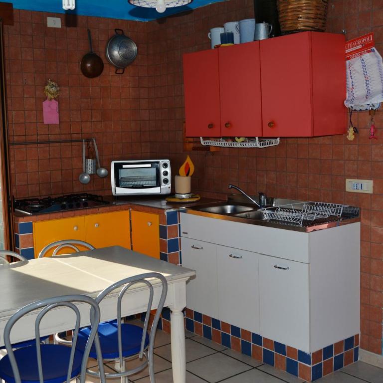 Casa Carolina - Appartamento con 2 Camere da Letto (6 Adulti) - 4