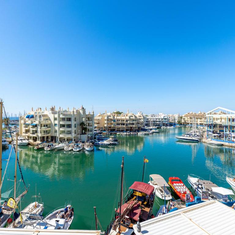 Puerto Marina Terrace Apartment, 1 min from the BEACH - Apartamento de 1 dormitorio - 61