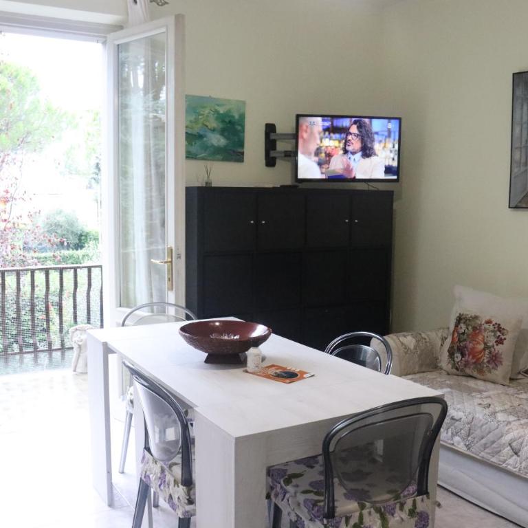 Monika Holiday 12 Beatrice Home - One-Bedroom Apartment - 36
