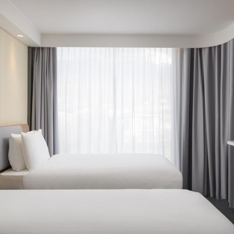 Holiday Inn Express & Suites Sion by IHG - Standard Zimmer mit 2 Einzelbetten - 12