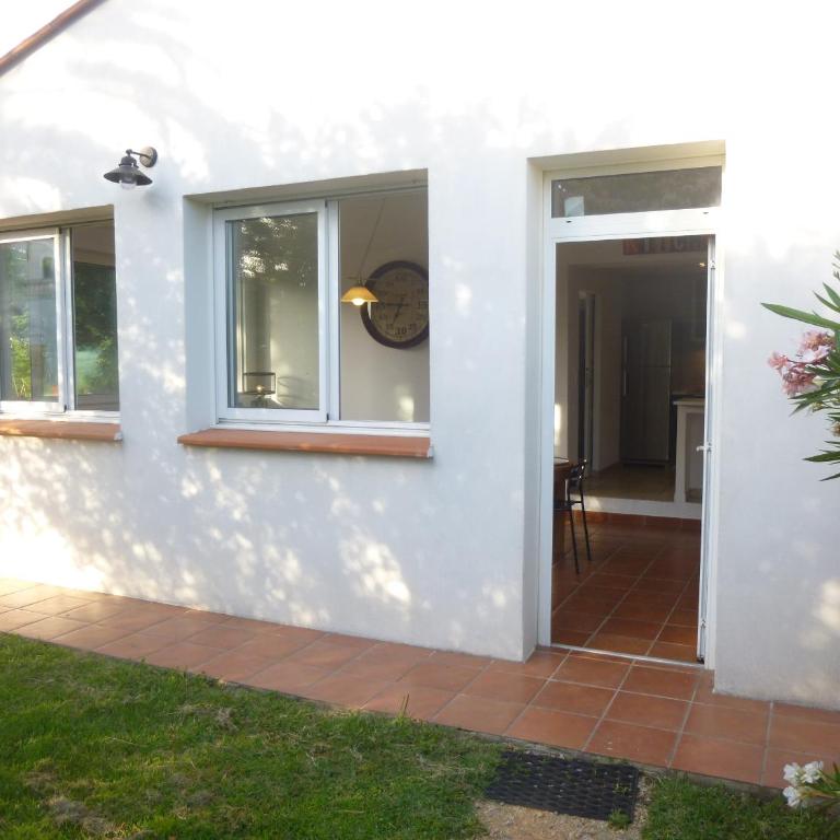 Mas Picton chambres d'hôtes piscine jardin 10 min à pied de la mer - Maison 1 Chambre - 7