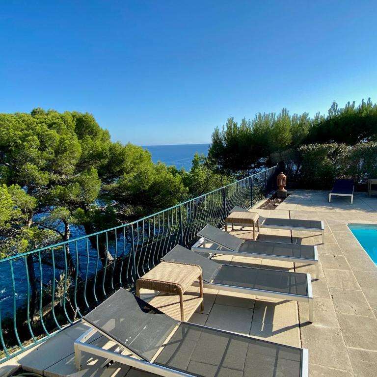 Grande villa familiale vue mer avec piscine - domaine privé à St Cyr sur Mer - Villa avec Piscine Privée - 75
