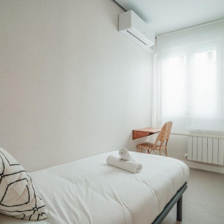 Modern apartment-2Bedrooms 1Bath-Cuatro Caminos - Two-Bedroom Apartment - 17