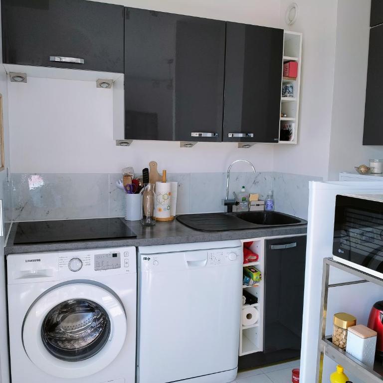 Joli appartement familial, 2 chambres, calme et soleil - Two-Bedroom Apartment - 8