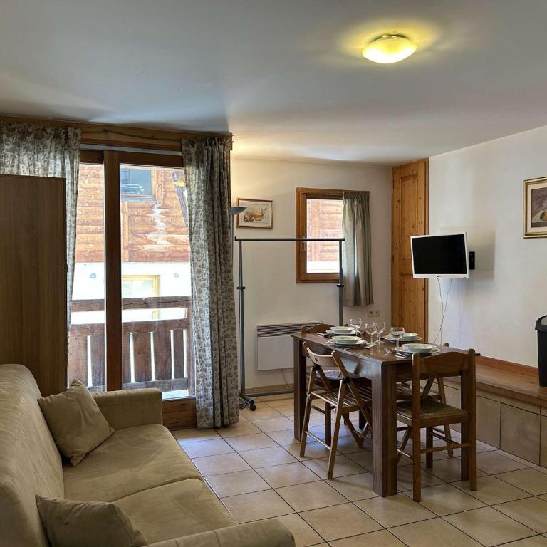 Montgenèvre - Studio 4 pers. à 50m des pistes, parking, lumineux, wifi possible - FR-1-330D-57 - Appartement (4 Adultes) - 1