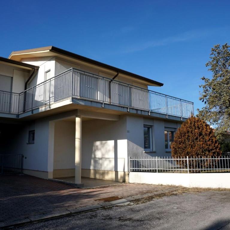 Comfortable villa near the beach - Villa - 4