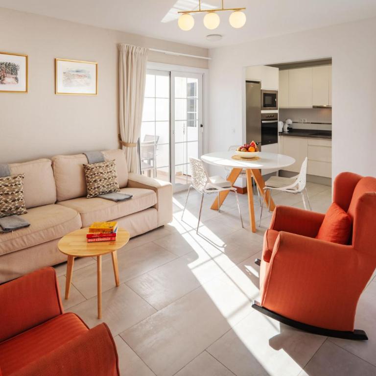 VILLA ALAY by Buenavilla - Three-Bedroom Villa - 11