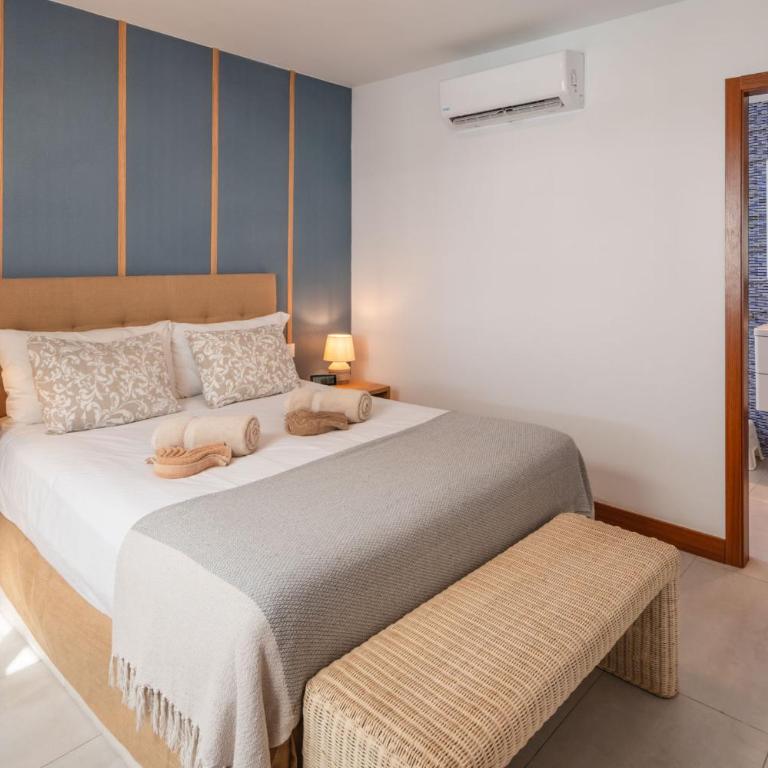 VILLA ALAY by Buenavilla - Three-Bedroom Villa - 24