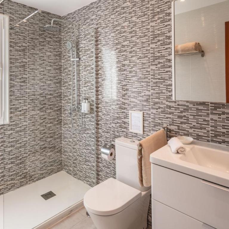 VILLA ALAY by Buenavilla - Three-Bedroom Villa - 29