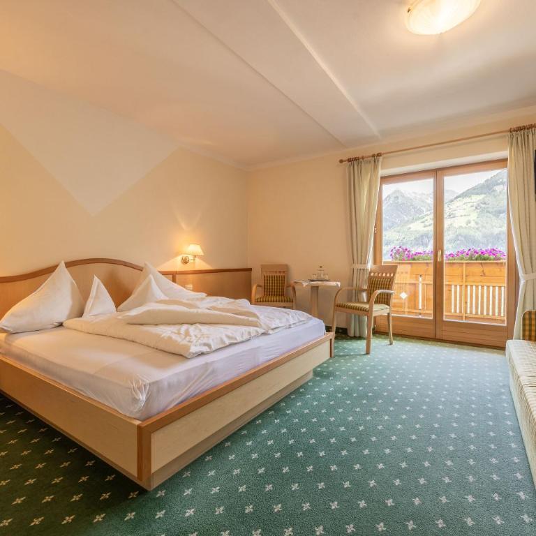 Hotel Garni Alpes - Camera Matrimoniale Deluxe con Balcone - 3