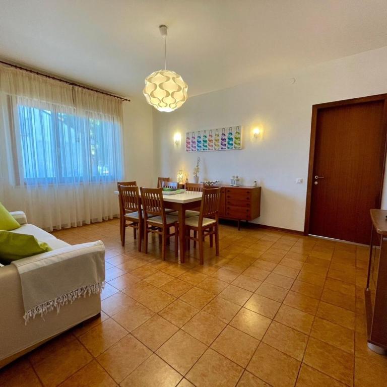 Spacious flat in a villa with terrace - Appartamento - 2