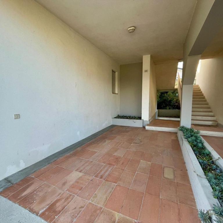 Spacious flat in a villa with terrace - Appartamento - 19