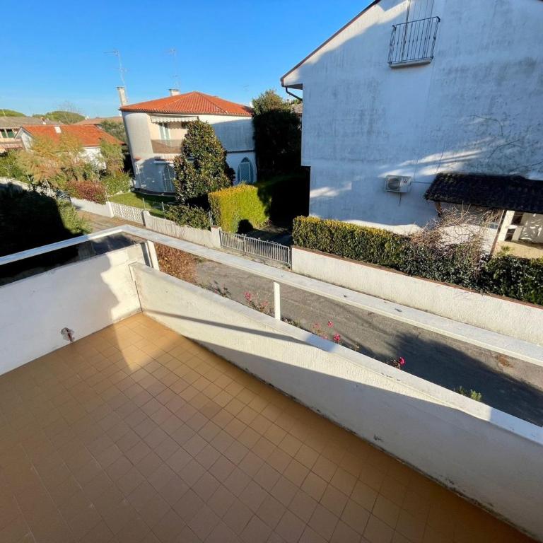 Spacious flat in a villa with terrace - Appartamento - 18