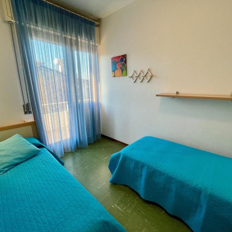Spacious flat in a villa with terrace - Appartamento - 14