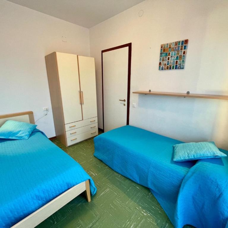 Spacious flat in a villa with terrace - Appartamento - 15