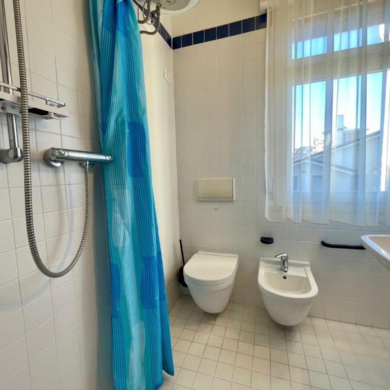 Spacious flat in a villa with terrace - Appartamento - 16