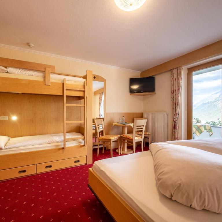Hotel Garni Alpes - Camera Familiare - 1