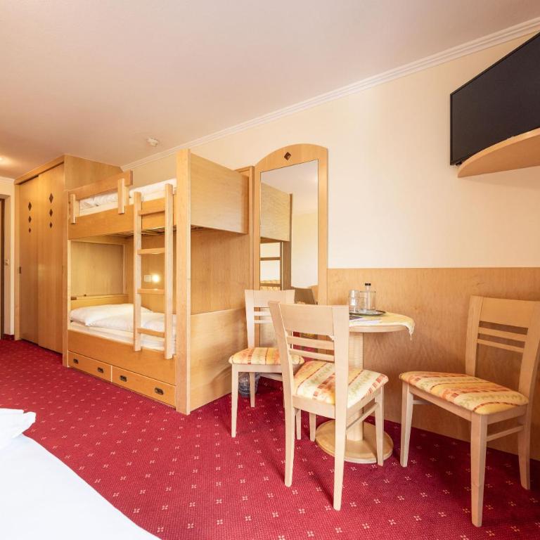 Hotel Garni Alpes - Camera Familiare - 6