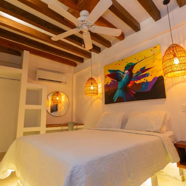Casa Bali Castillo View Private Pool & Rooftop, Near Historic Center - Three-Bedroom House - 13