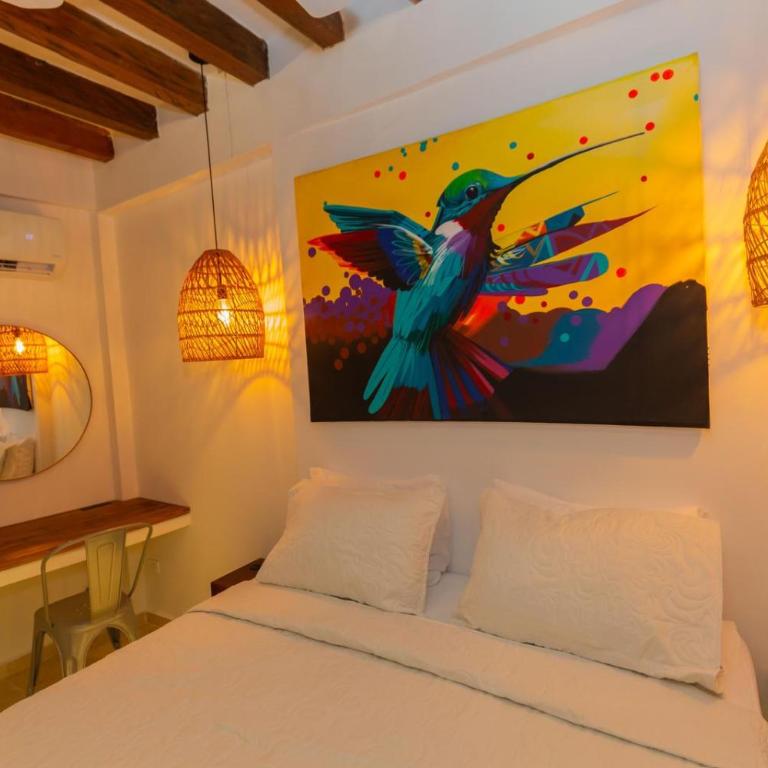 Casa Bali Castillo View Private Pool & Rooftop, Near Historic Center - Three-Bedroom House - 14
