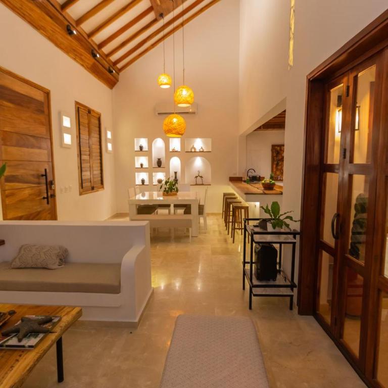 Casa Bali Castillo View Private Pool & Rooftop, Near Historic Center - Three-Bedroom House - 23