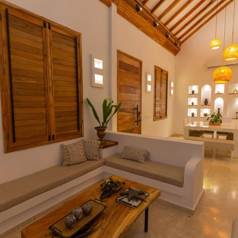 Casa Bali Castillo View Private Pool & Rooftop, Near Historic Center - Three-Bedroom House - 28
