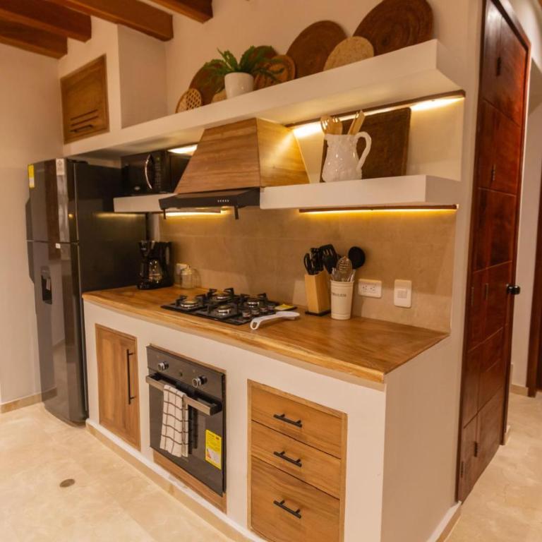 Casa Bali Castillo View Private Pool & Rooftop, Near Historic Center - Three-Bedroom House - 30