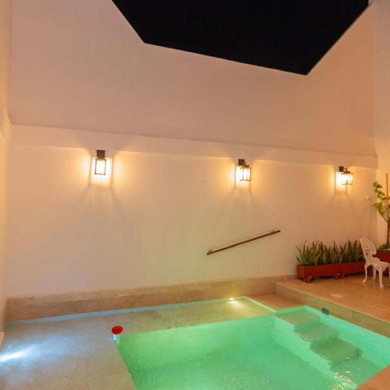 Casa Bali Castillo View Private Pool & Rooftop, Near Historic Center - Three-Bedroom House - 48