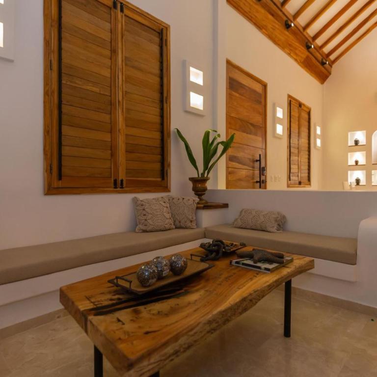 Casa Bali Castillo View Private Pool & Rooftop, Near Historic Center - Three-Bedroom House - 49
