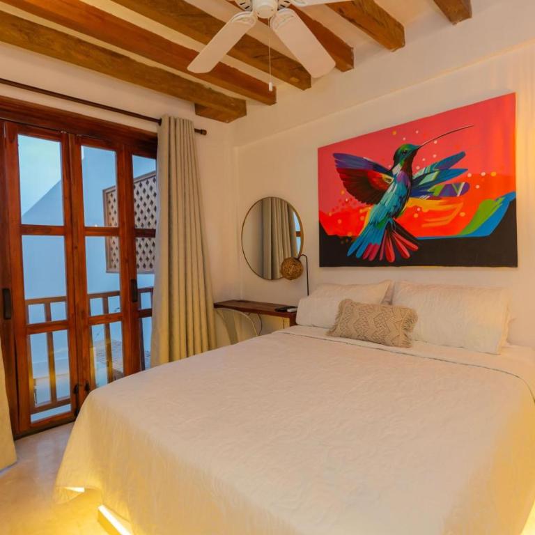 Casa Bali Castillo View Private Pool & Rooftop, Near Historic Center - Three-Bedroom House - 55
