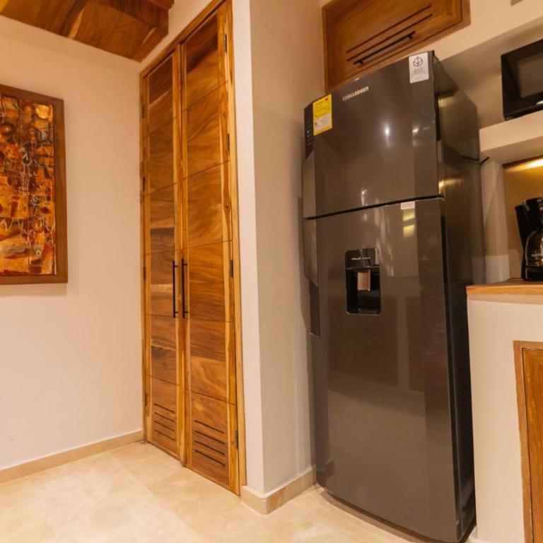 Casa Bali Castillo View Private Pool & Rooftop, Near Historic Center - Three-Bedroom House - 76