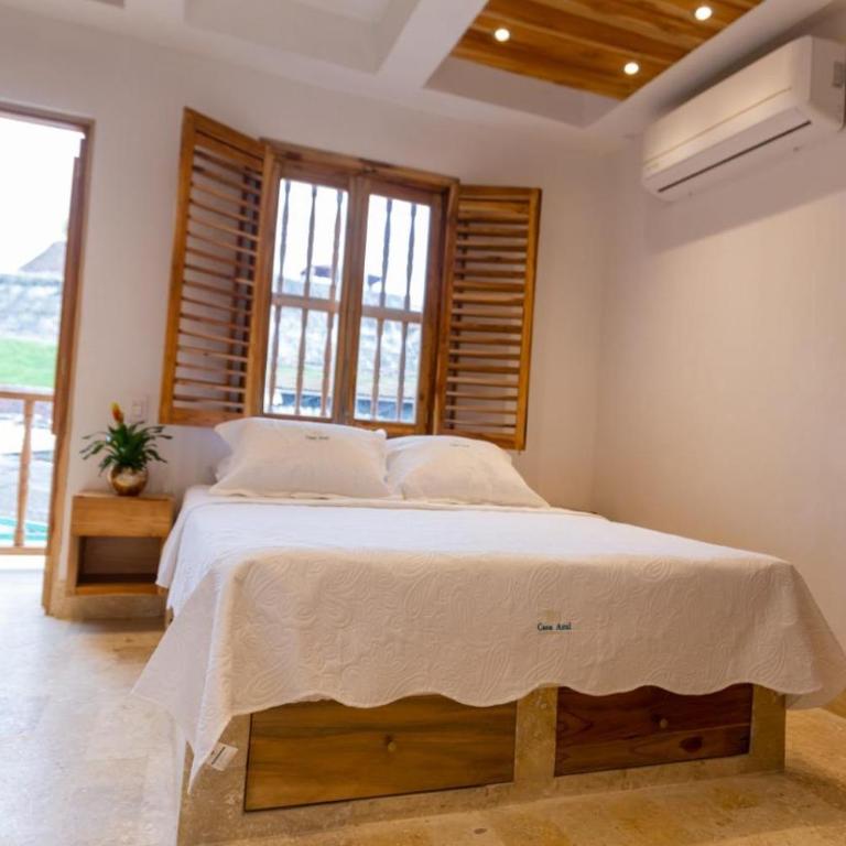 Blue House Castillo View Private Jacuzzi & Colonial Balconies - Two-Bedroom House - 21