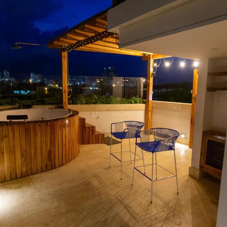Blue House Castillo View Private Jacuzzi & Colonial Balconies - Two-Bedroom House - 23