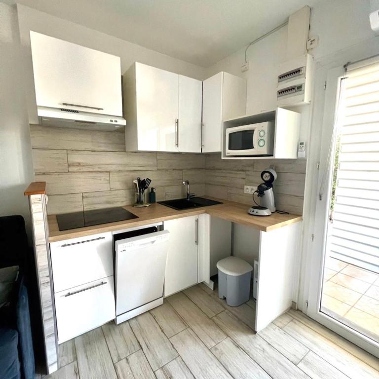 Studio 4 people beach and parking - Apartamento de 1 dormitorio - 3