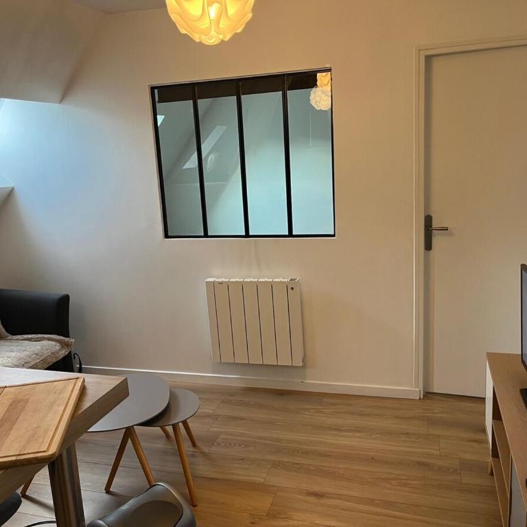 Appt au pied de la cathédrale-parking dans la cour - One-Bedroom Apartment - 3