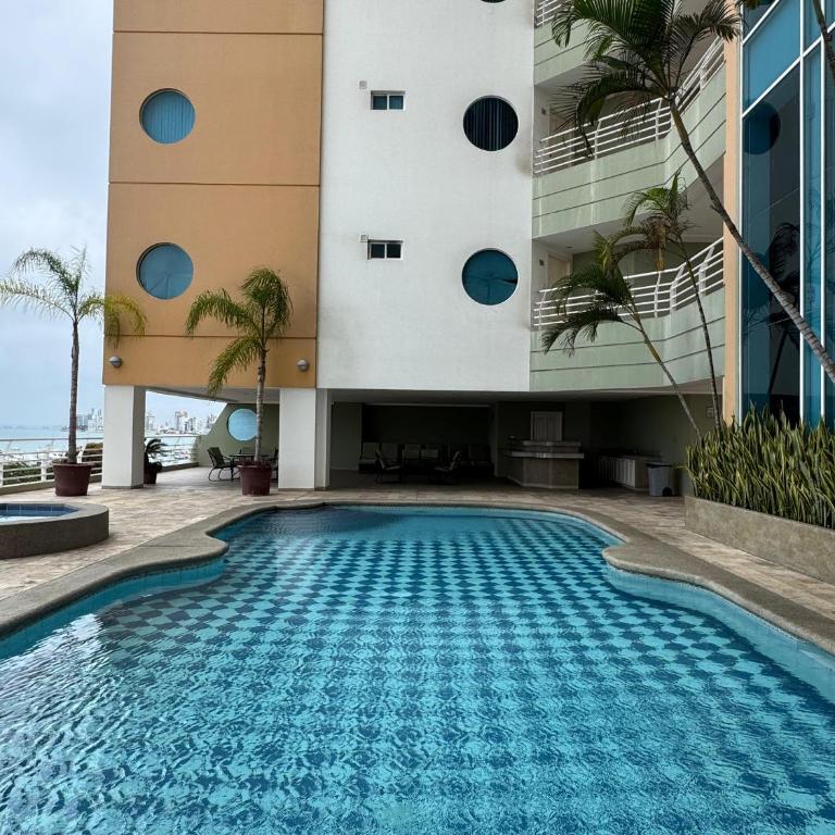 Departamento 1 cuadra de Salinas - Three-Bedroom Apartment - 1