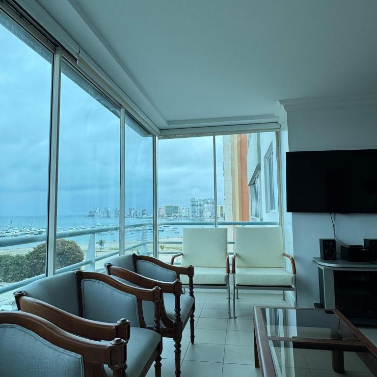 Departamento 1 cuadra de Salinas - Three-Bedroom Apartment - 5