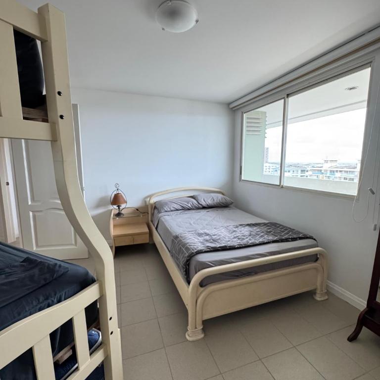 Departamento 1 cuadra de Salinas - Three-Bedroom Apartment - 15
