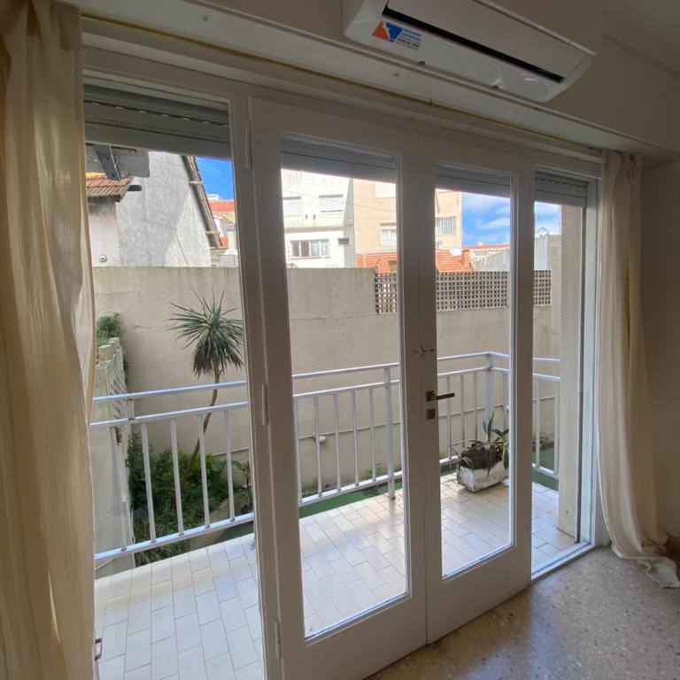 EDIFICIO FRENTE AL MAR! FG departamentos, Av Patricio Peralta Ramos 4283 piso 2 i - One-Bedroom Apartment - 4